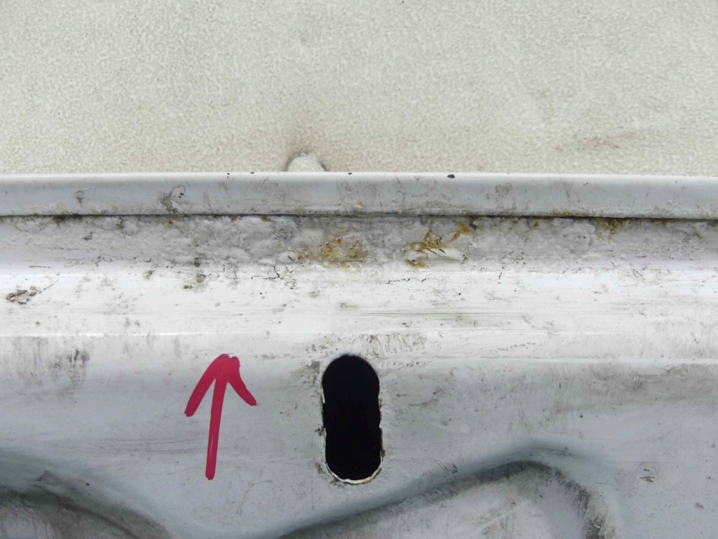 Капот передня ford fiesta mk6 білий в Україні