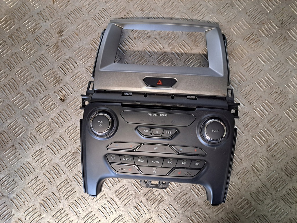 фото №2, Ford ranger 3 2019 r 3.2 tdci панель навигации радио eb3t-18e245-fn