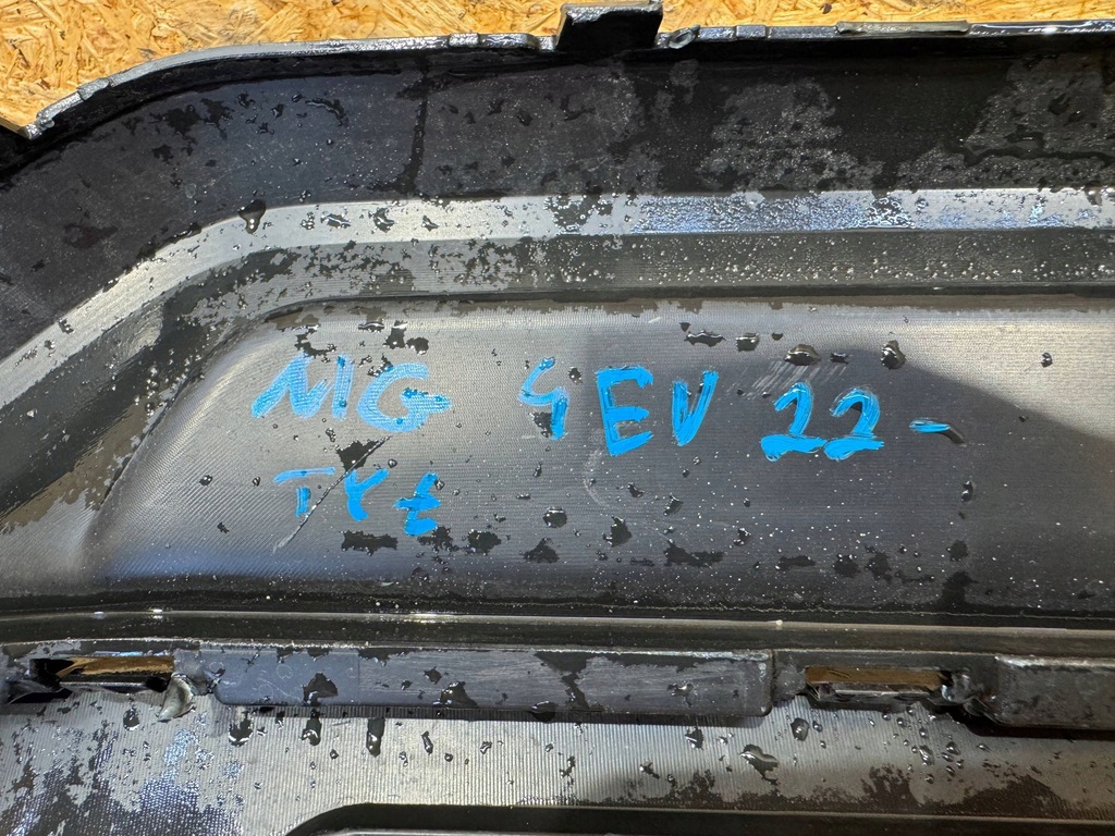 фото №11, Mg mg4 ev 22- бампер задня задній накладка dół