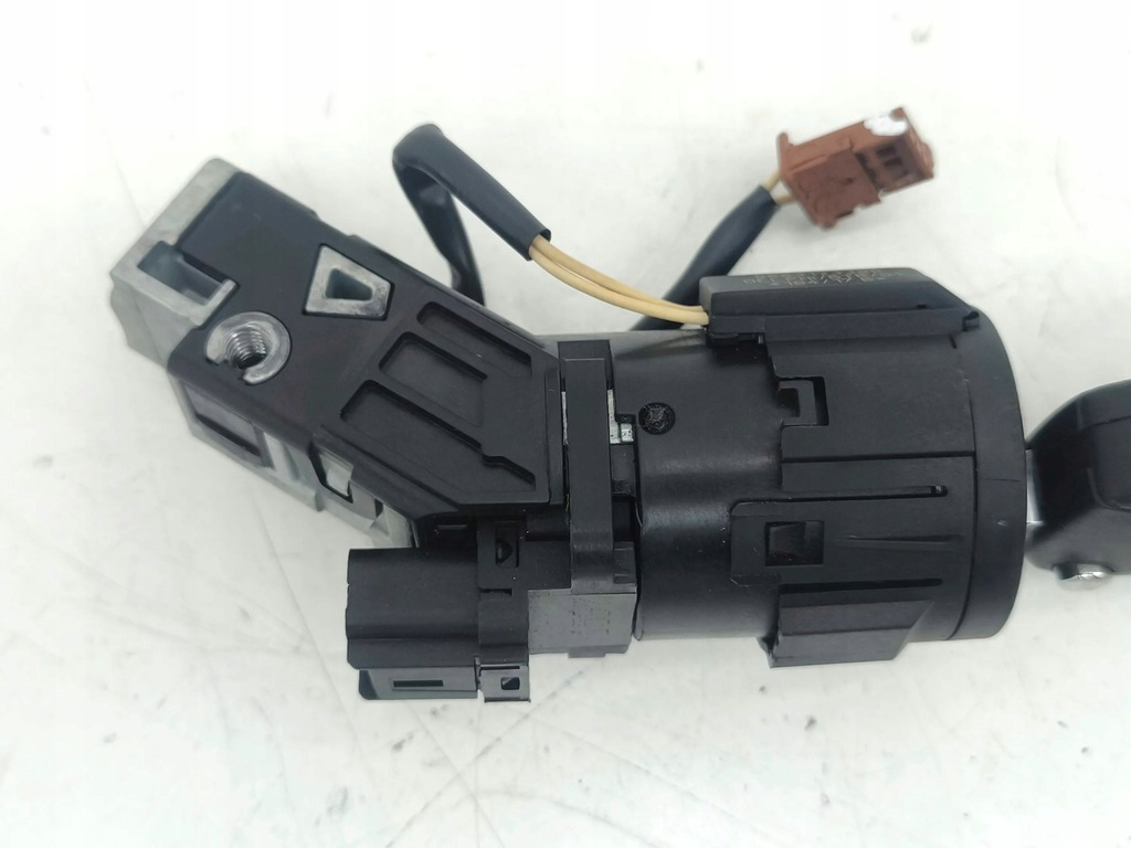 фото №7, Peugeot 308 2017 замок зажигания