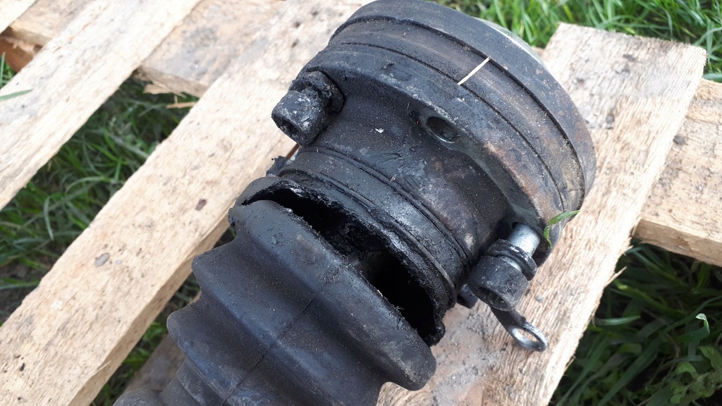 фото №8, Rs4 b7 приводной вал левая левый задняя 8e0501203t 4.2 v8