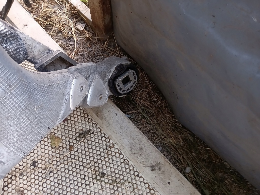 Bmw x5 g05 x6 g06 x7 g07 подрамник подрамник балка подвеска задняя задняя 6894149 Недорого