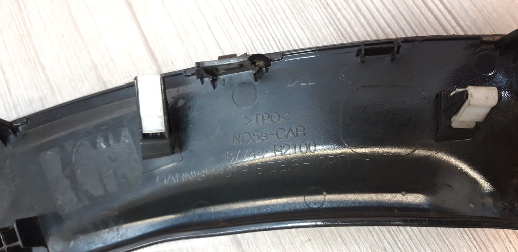 фото №8, Молдинг крыла правый задняя kia sportage v 87744r2100