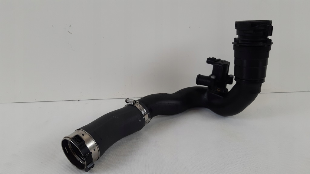 Купити Range rover vogue l405 2.0 si4 труба шланг повітря jpla-6n650-bd