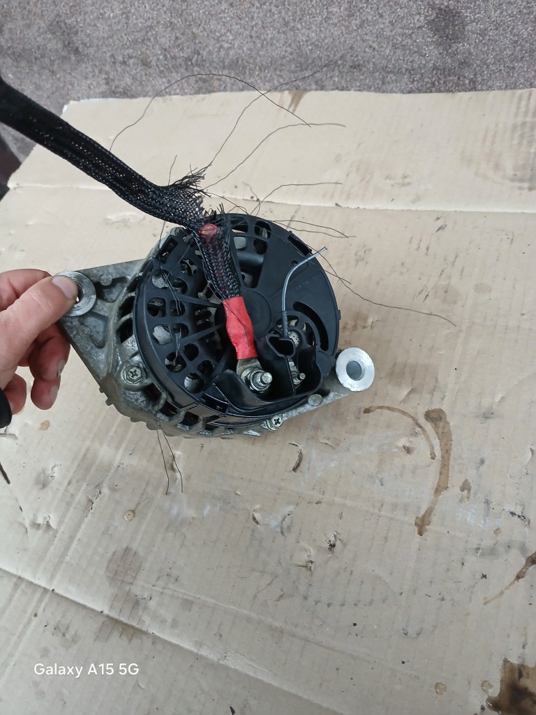 Генератор оригинал alfa romeo 159 1.9 jtdm в Украине