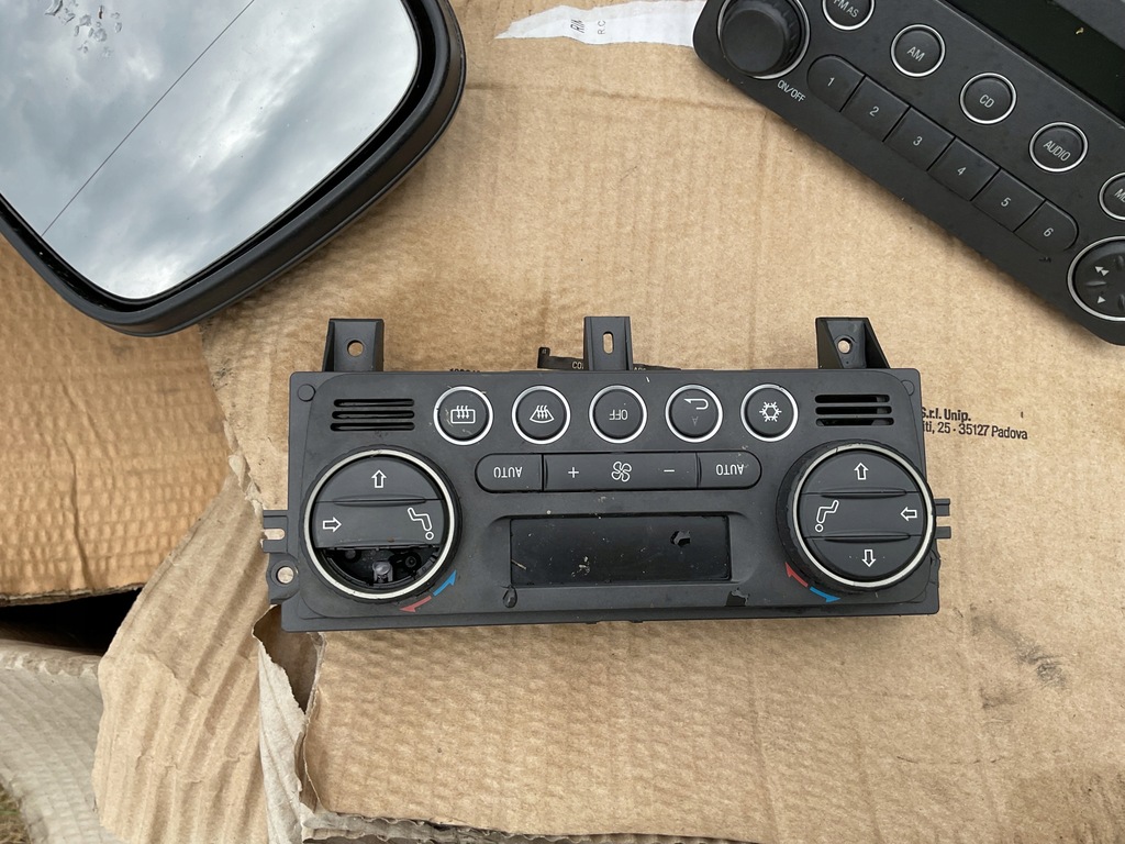 фото №1, Alfa romeo 159 панель обдув 156082361