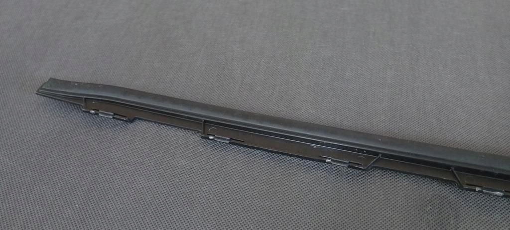 фото №7, Mercedes a-klasa w176 прокладка ліва скло лобове перед