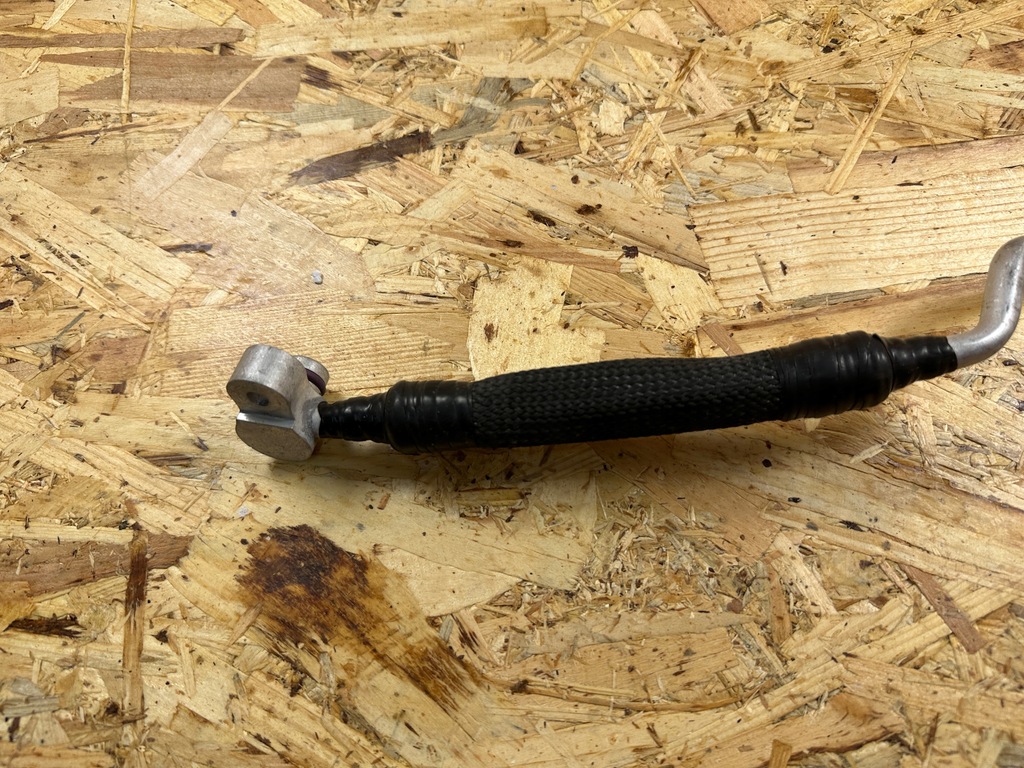 фото №5, Wąż шланг трубка кондиціонера porsche taycan 9j1 9j1820742 2019-