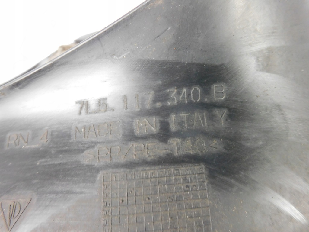 Touareg ceyenne радиатор интеркулер 7l5145804c Киев