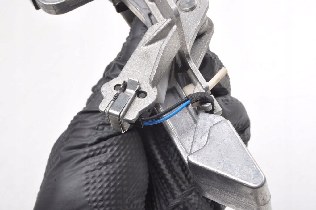 фото №7, Ferrari california 4.3 ручка дверь наружная левая 202933