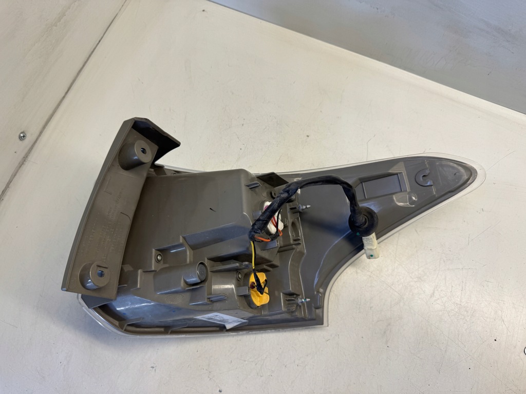 фото №11, Mitsubishi outlander iii лампа левый задняя 8330a787