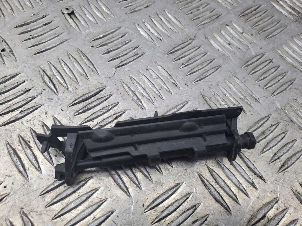 Audi a5 2018 задний  сторона левая кронштейн / кронштейн бампера заднего Недорого