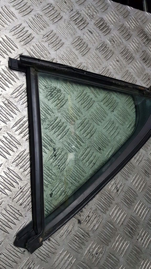 фото №9, Скло скло задня mercedes s-klasa w220 lift малий трикутник rok 2 na скло