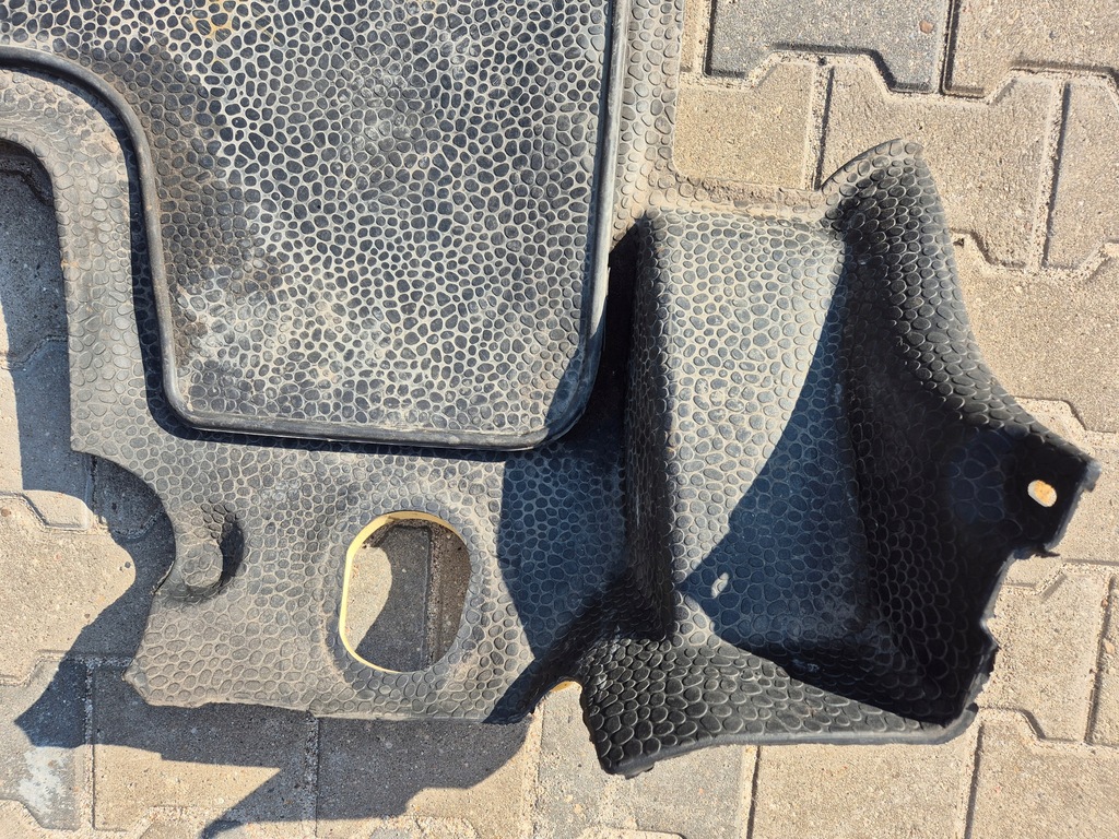 фото №5, Renault trafic ii opel vivaro a обшивка кабины заглушка коврик