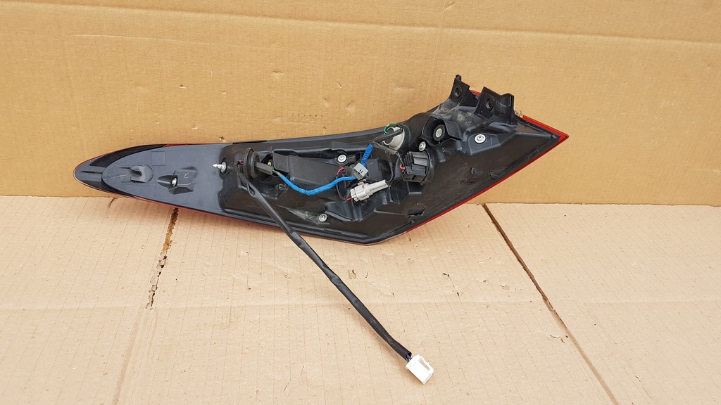 фото №9, Лампа задняя правая toyota camry led