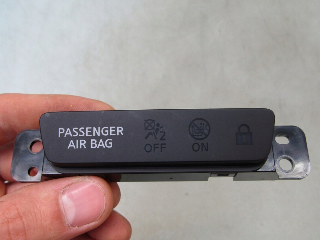 фото №1, Leaf ii 21r індикатор замки ременів подушка безпеки дисплей центрального замка