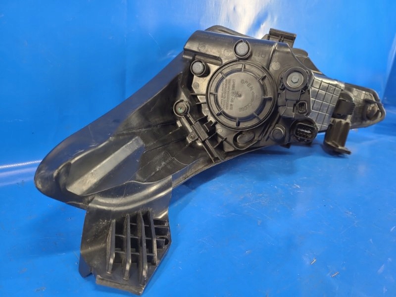 фото №9, Hyundai i20 14-19 фара передний правый 92102-c8