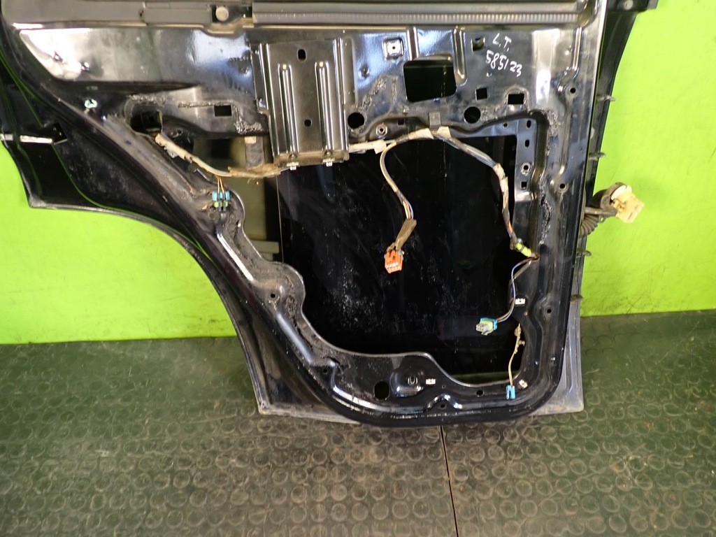 фото №10, Дверь левая задние chevrolet trailblazer 04r