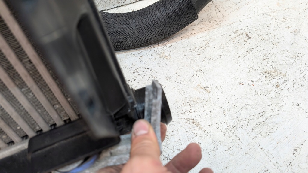 Peugeot 508 2 2 1.6 thp phev интеркулер воздуховод воздуха пабтрубок  шланг в Украине