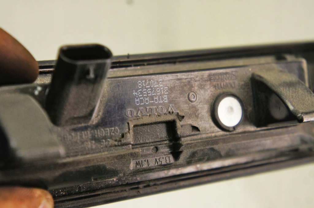 фото №5, Qs013 volvo v90 16- микровыключатель ручка крышки 31675534