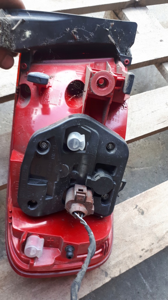 фото №8, A4 b8 s4 лампа led правая правый задняя w крыло sedan led