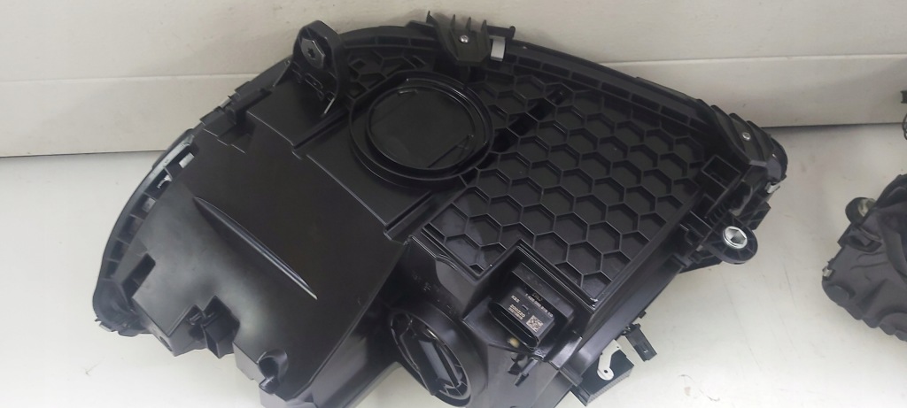 Mercedes c-klasa фара лівий правий led high performance Недорого