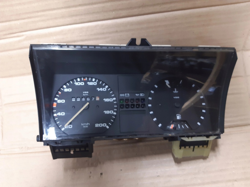 фото №1, Golf ii счетчик приборы 191919033q