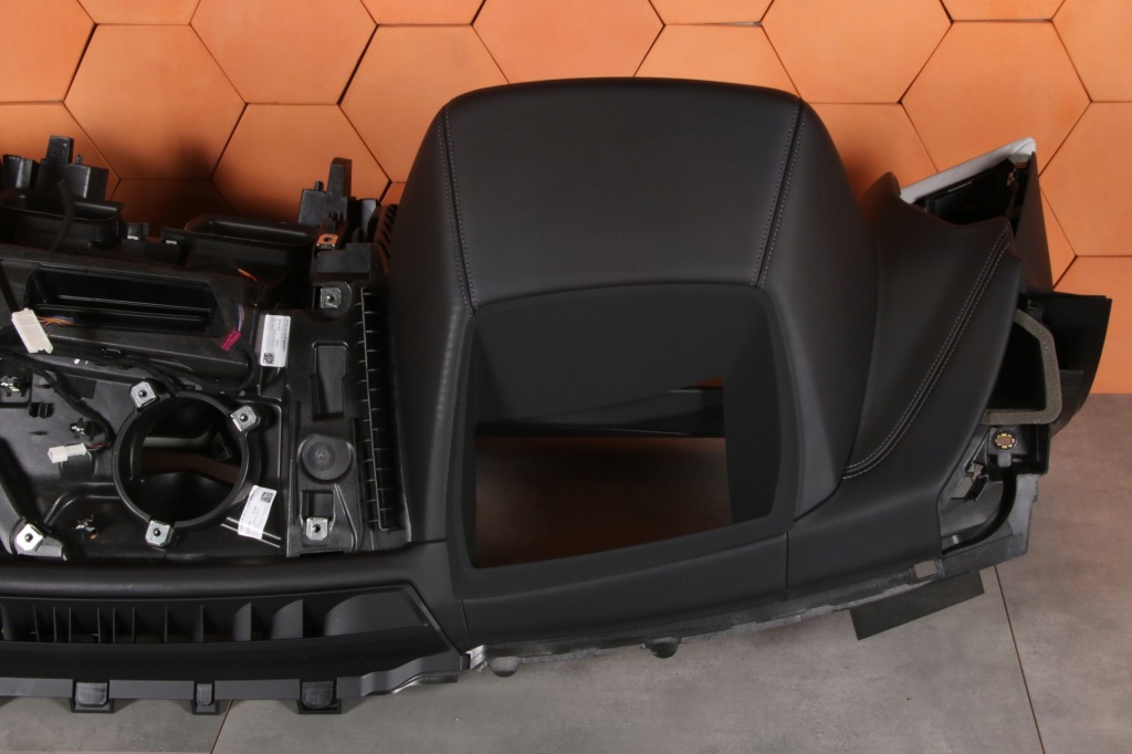 фото №10, Bmw m8 f92 f93 оригинальная приборная панель приборная консоль nappa silverstone hud