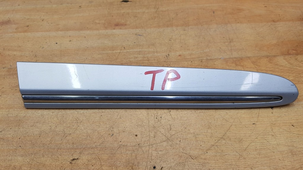 фото №1, Молдинг крыла задняя правая mercedes w209