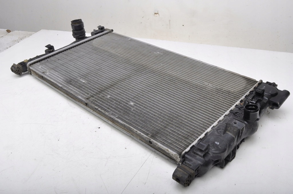 Opel astra j iv 1.7 cdti радиатор воды 13267662 в Украине