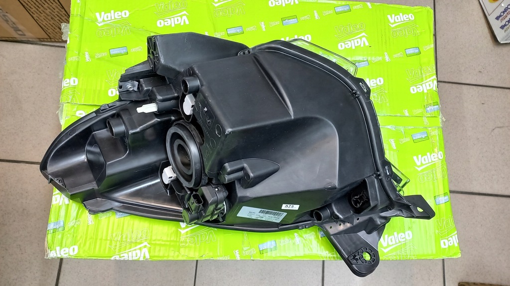 фото №2, Лампа фара правий renault twingo ii h4 2007-