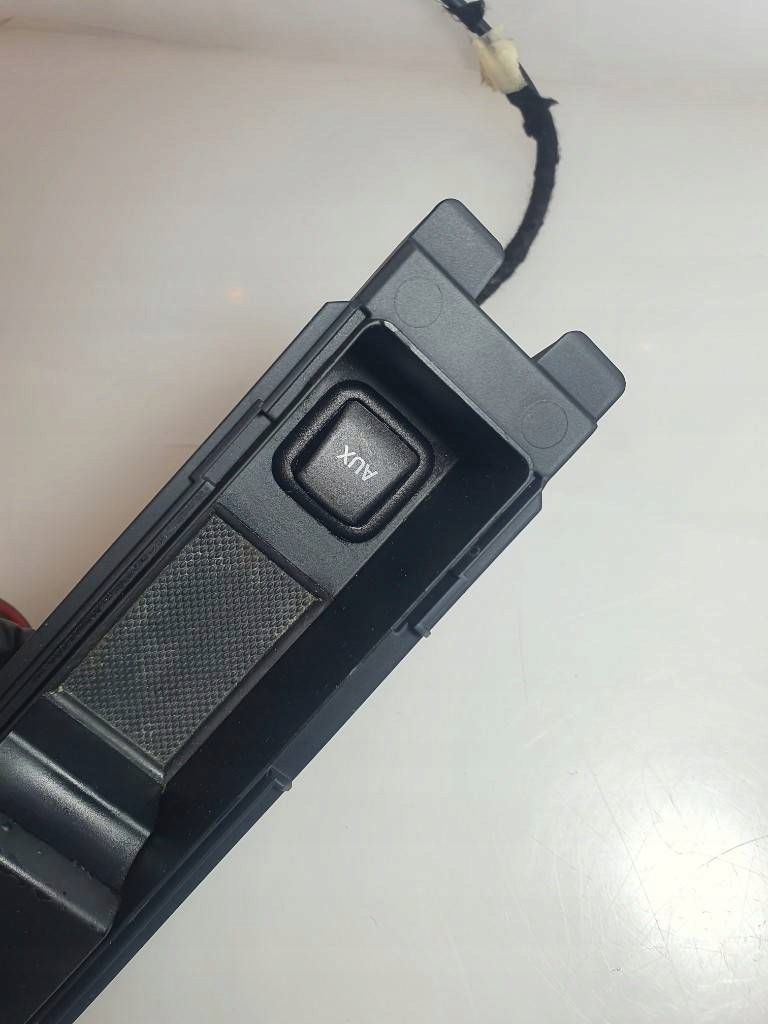 фото №10, Audi a3 8p 2010 роз'єм прикурювача передні aux джгут 8p0863284d