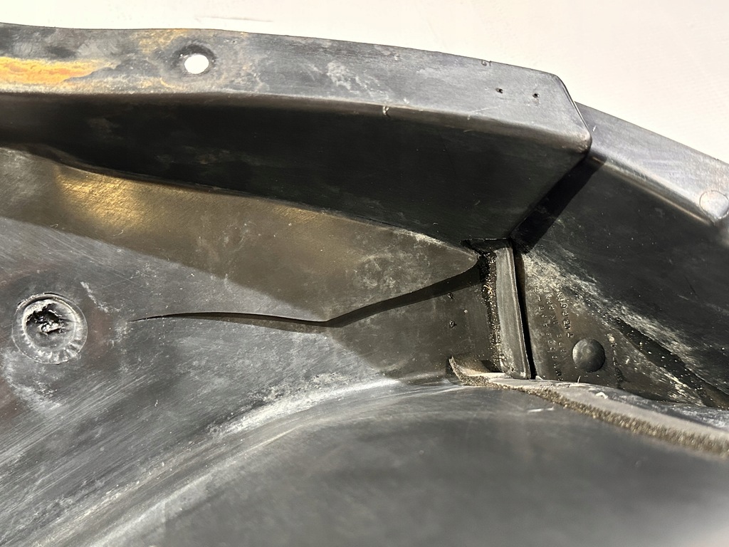 фото №7, Захист підкрилок праве передні chevrolet corvette c5