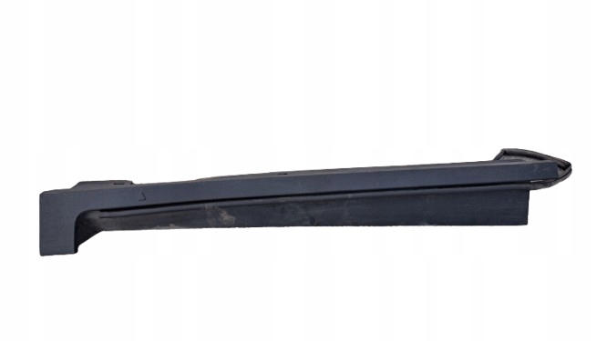 Купити Ford courier mk3 2024 рік молдинг поріг права перед r2x6-v10154-a