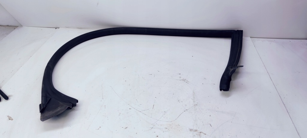 фото №1, Прокладка дверь левая audi a5 8t coupe 8t0845353