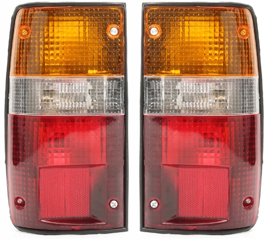 фото №1, Toyota hilux плафоны лампа задних комплект l+p