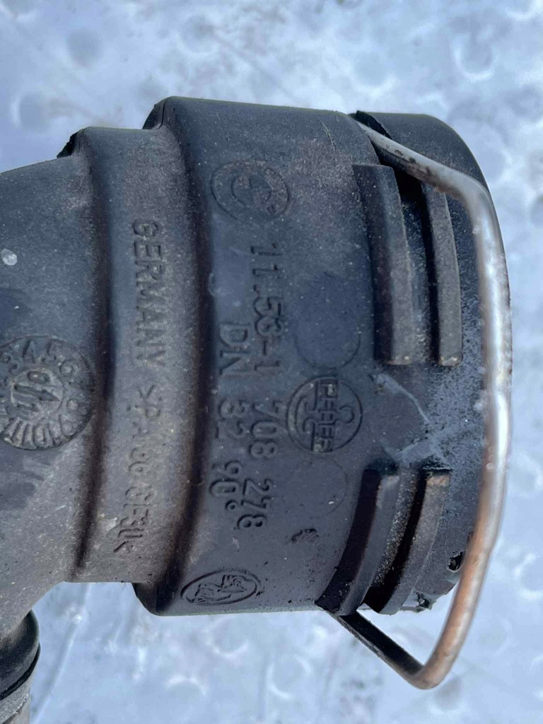 Шланг пабтрубок  верхний радиатора bmw 5 e39 оригинальный номер m52tu m54 2 vanos 1708278 в Украине