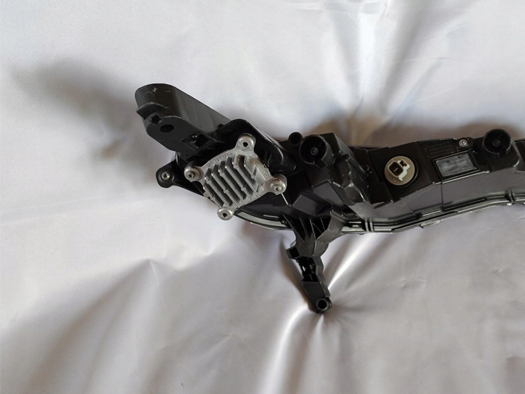 фото №8, Лампа led лівий перед nissan juke ii 90170975