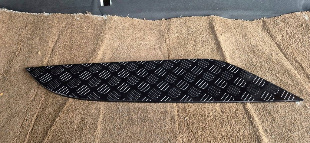 фото №1, Накладка капот молдинг левая land rover defender l663