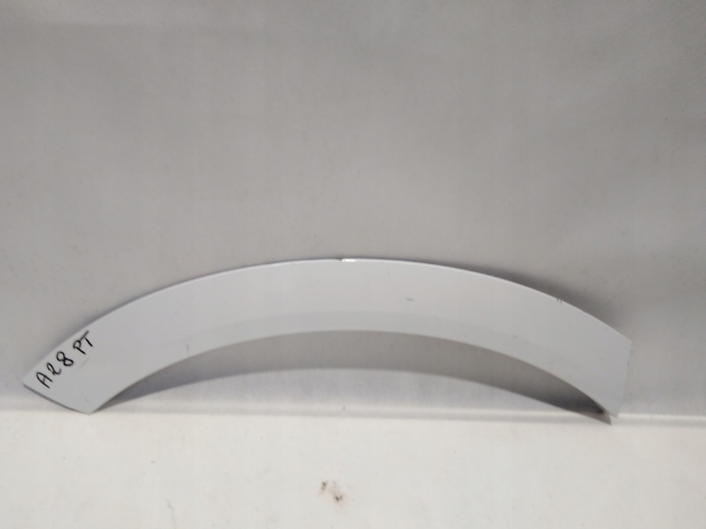 фото №1, Audi e-tron молдинг крыла правая задняя 4ke853818