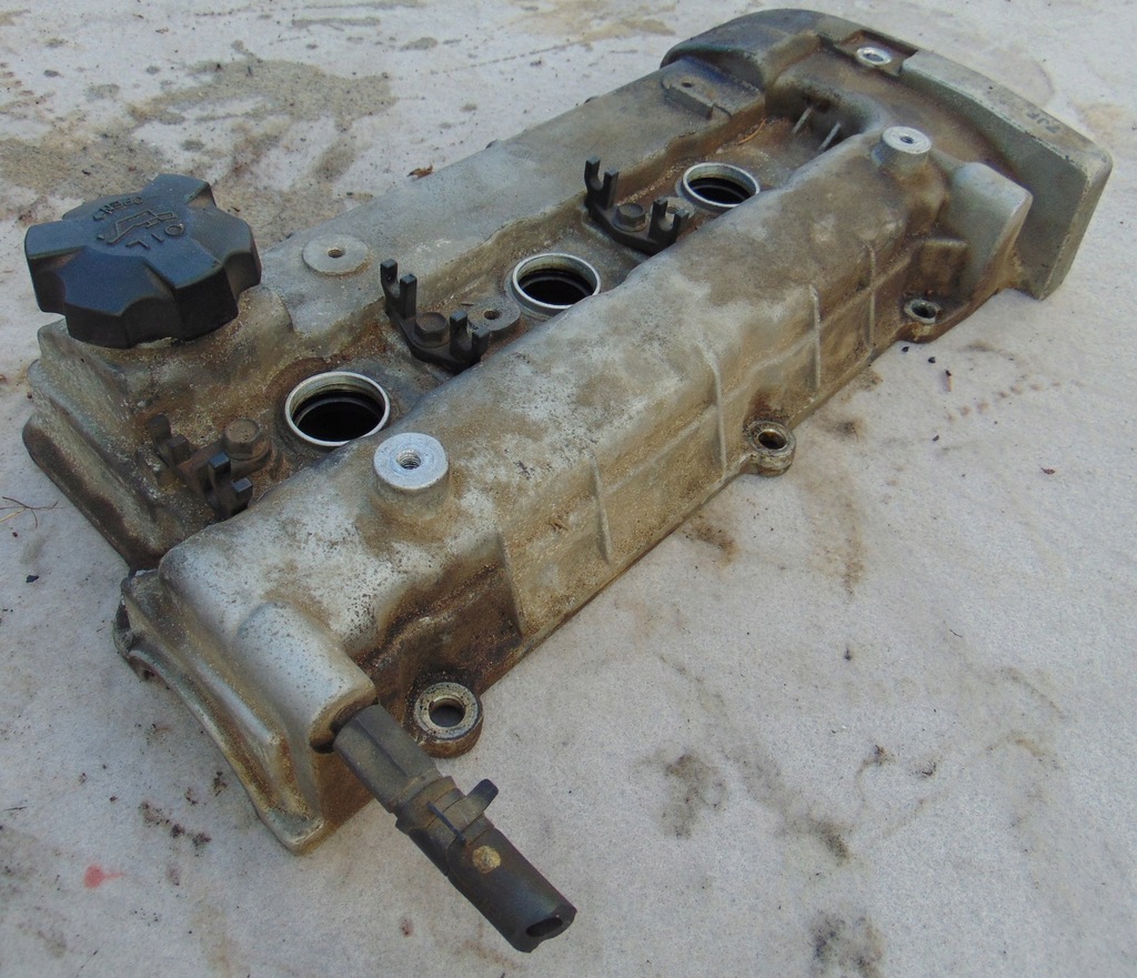 фото №1, Крышка клапанов kia sportage 2 ii 04r- 2.7b v6 eu