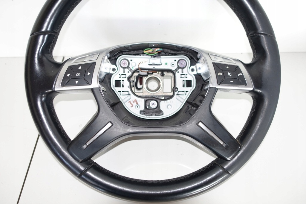 фото №7, Mercedes w204 воздуховод c-klasa lift w246 подушка