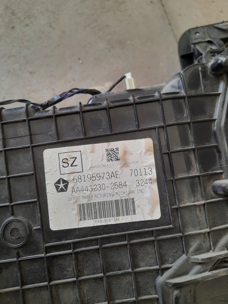 фото №11, Dodge ram 1500 19- отопитель комплектная 68195973ae usa