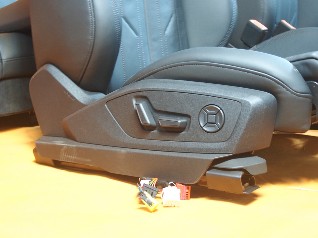 фото №8, Audi e-tron 4ke сиденья заднее сиденье обшивки bang 27km