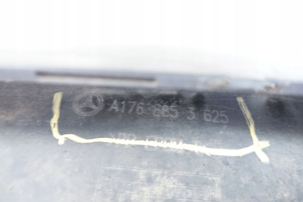 Mercedes a-klasa w176 рестайлинг  2015- бампер перед передний a1768853625 Доставка