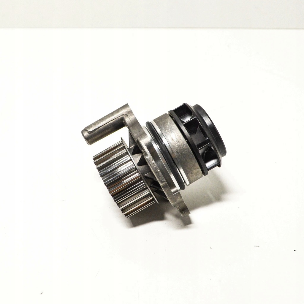 фото №7, Audi tt 8j насос wody 06f121011 2.0 tfsi oem