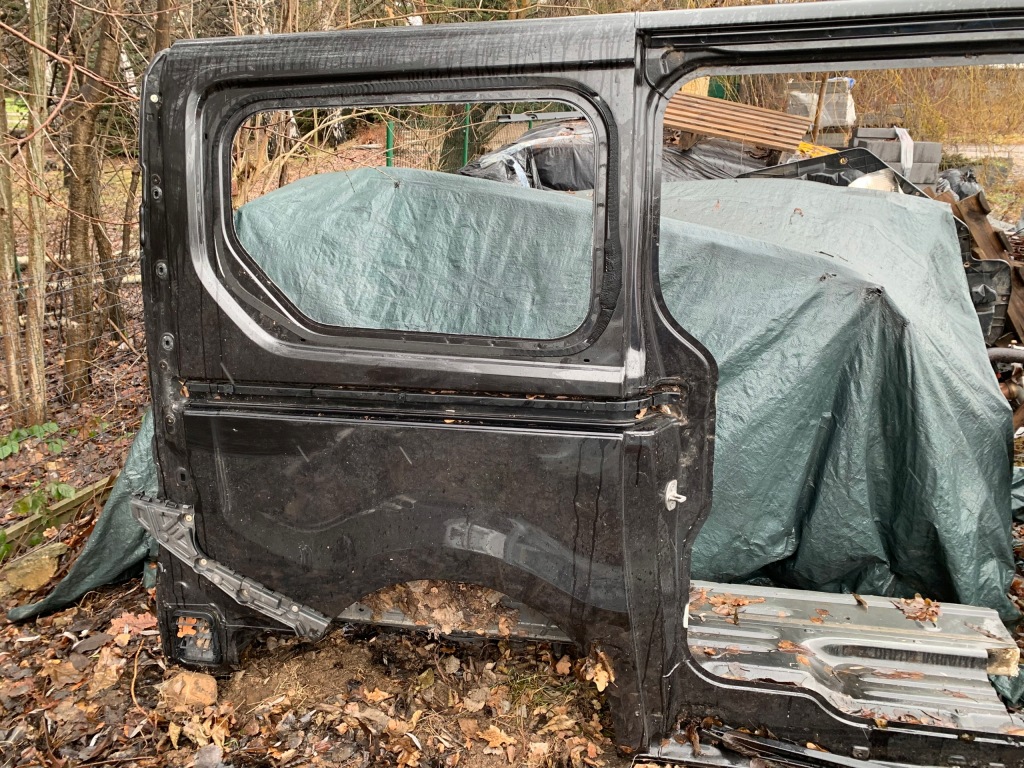 фото №1, Renault trafic iii vivaro b чверть правий задня крила обшивка