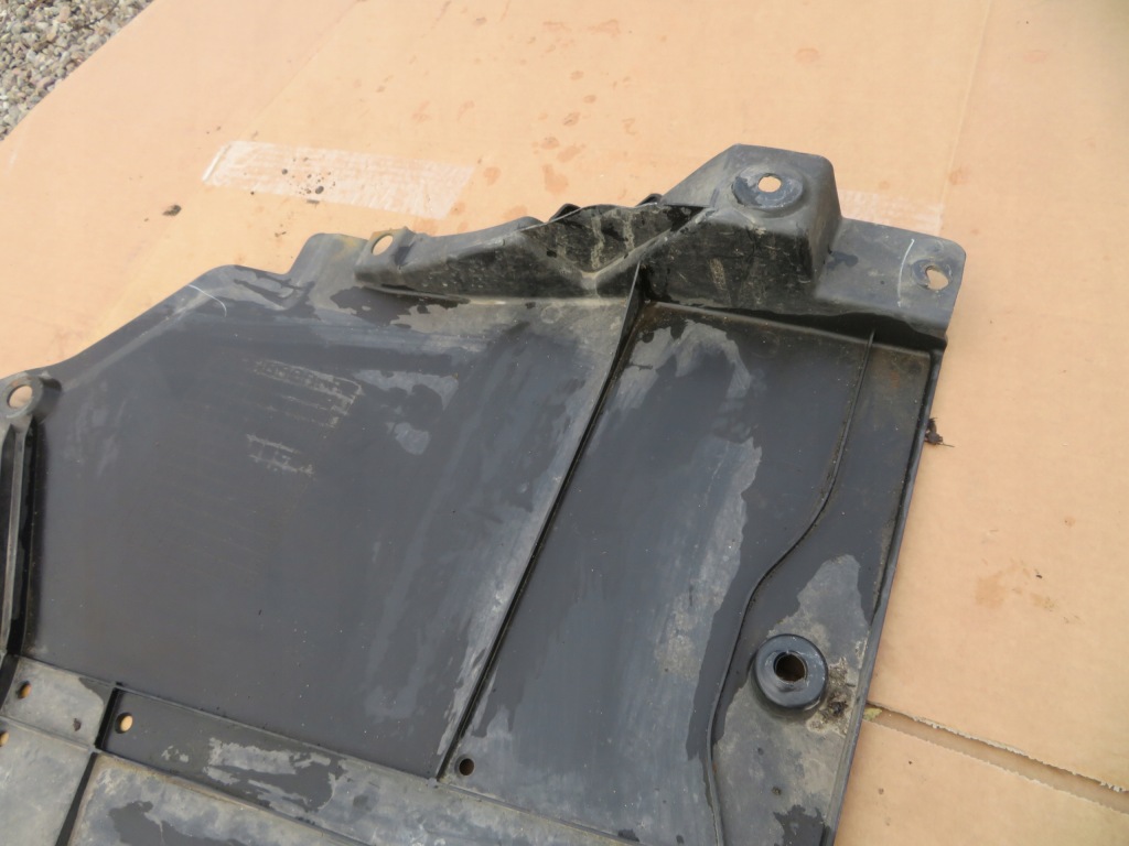 Накладка под двигатель bjs7kf335 mazda 3 Оригинал