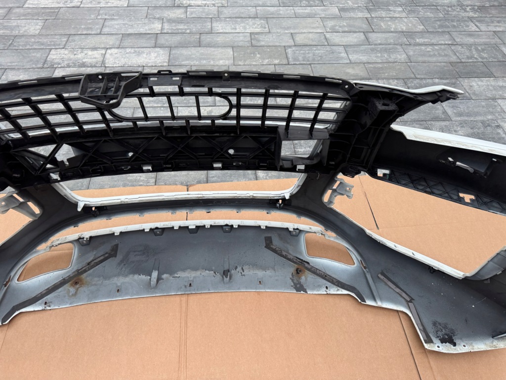 Бампер перед audi q7 4l0 v12 w12 lift оригинал Оригинал