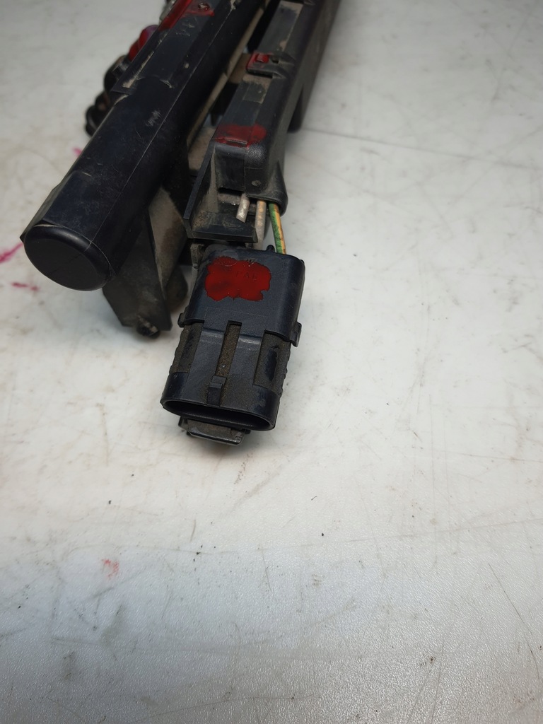 фото №7, Молдинг впрыскная форсунки renault twingo clio 1.2 7700114546